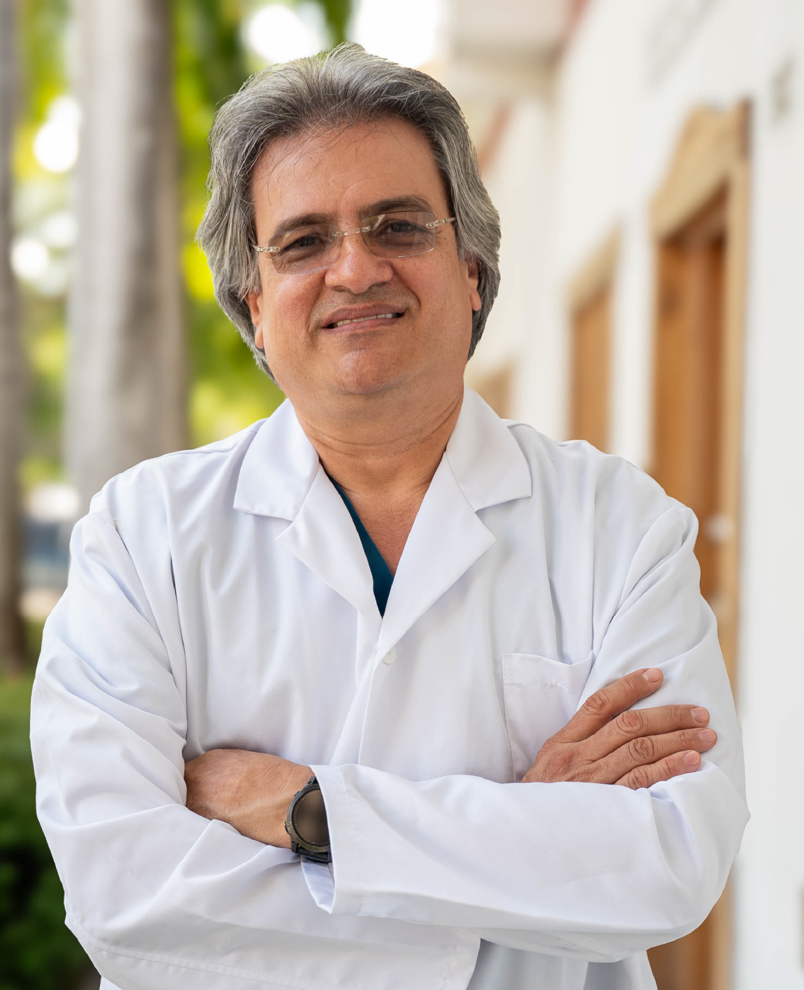 Dr. Martin Carvajal